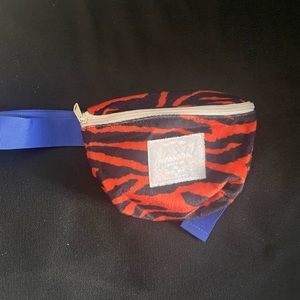 ***Never Worn Herschel Fanny Pack***